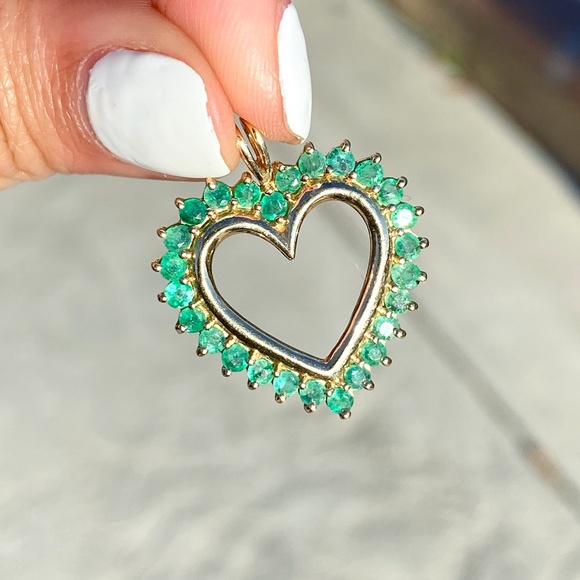 10KY Gold Heart Pendant w/ Real Emerald Stones - Picture 10 of 11